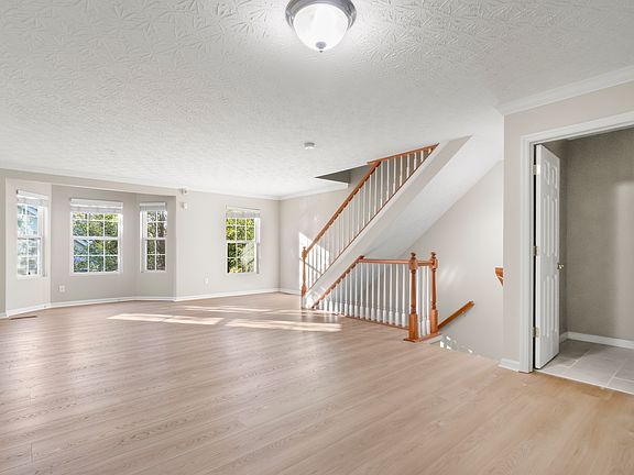 2nd image of 610 Clemmer Ave Unit 3