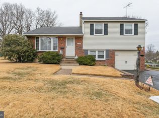 107 Dale Rd, Willow Grove, PA 19090