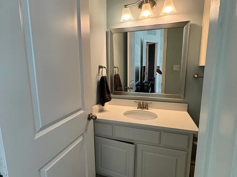 6133 Claridge Ln — Photo 21