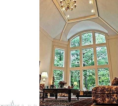 5th image of 6231 Heathfield Dr