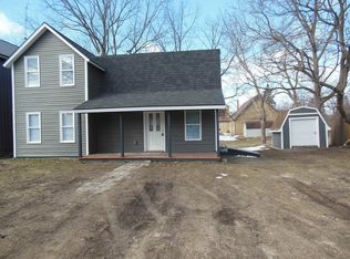 265 E Oak St, Harrison, MI 48625