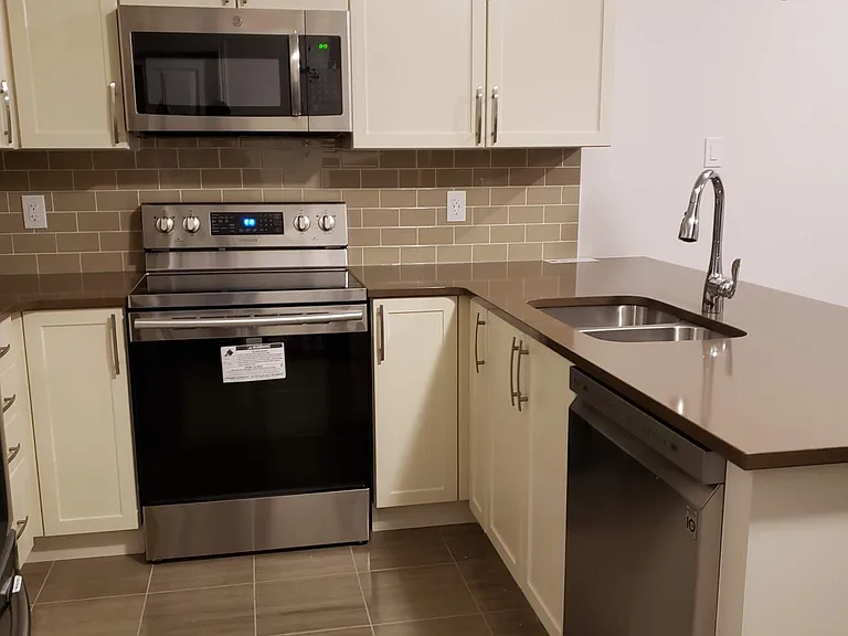 270 Tim Sheehan Pl — Photo 5