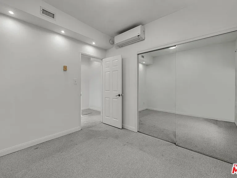 8025 Redlands St #15 — Photo 18