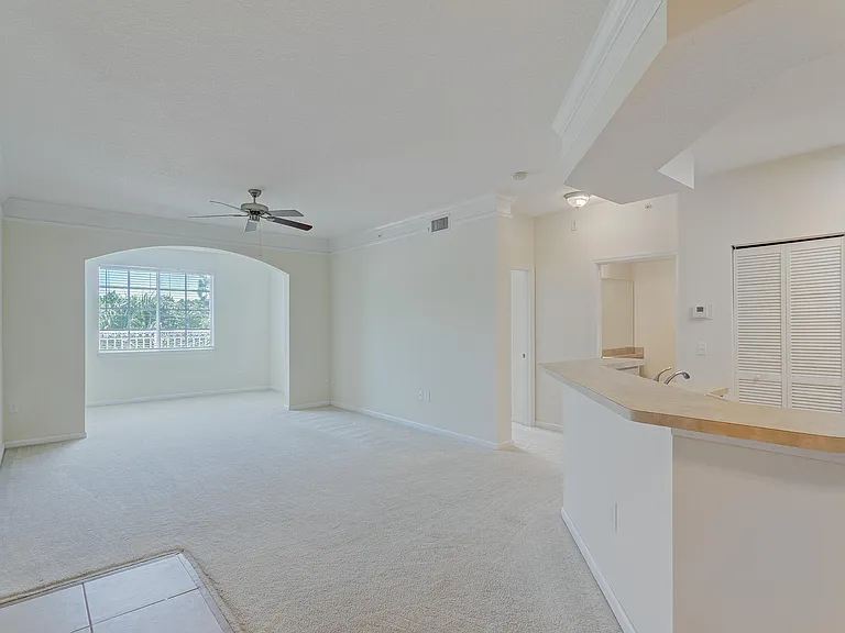 9303 Myrtlewood Cir W — Photo 20