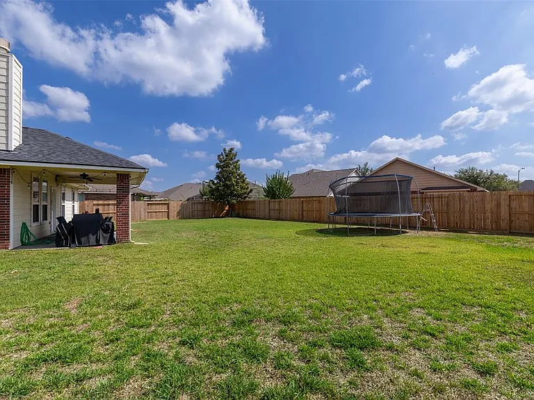 5902 Preserve Ln — Photo 30