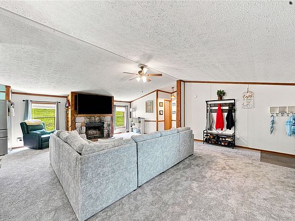 4th image of 118 Francis Rd