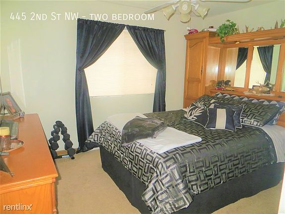 3rd image of 445 2nd St NW