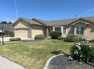820 W Woodbury Dr, Meridian, ID 83646