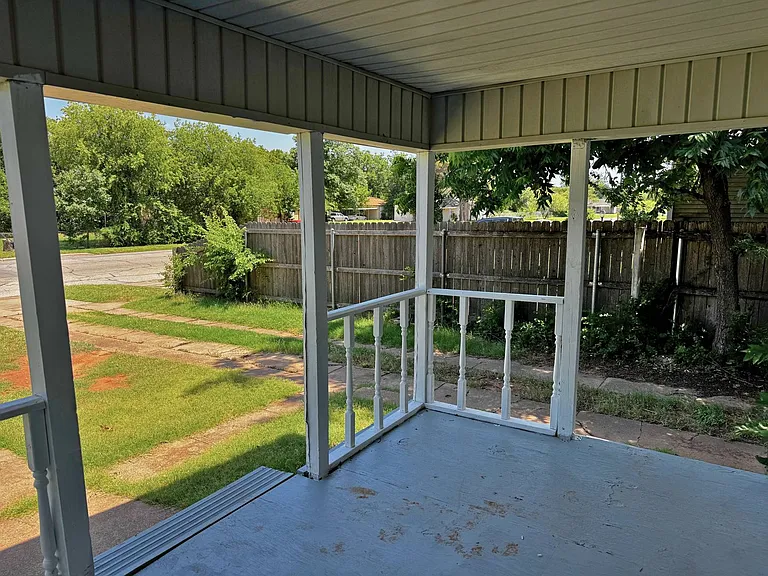 2604 Wenonah Ave — Photo 4