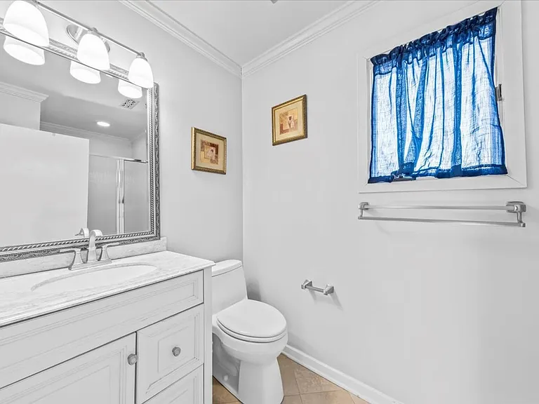 2051 Marsh Flower Ln — Photo 12