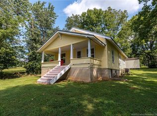 688 SE Main St, Paoli, IN 47454