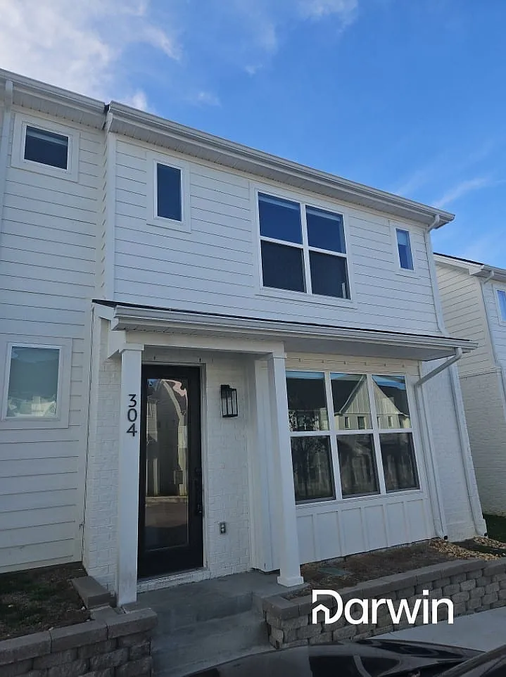 3 bed, 2.5 bath, 1309 sqft, $1,715 — Photo 4