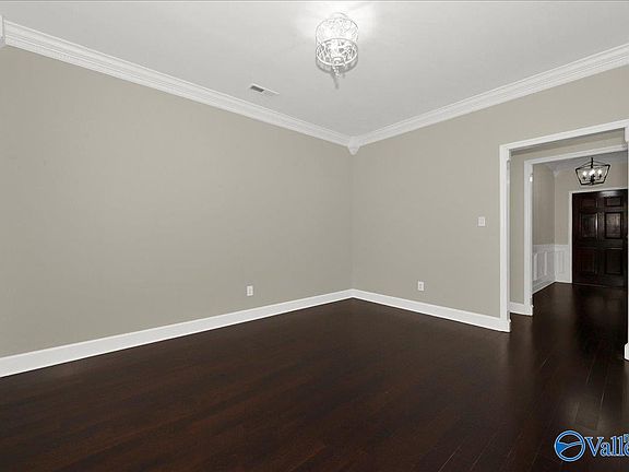 4th image of 2603 Edgerton Dr SE