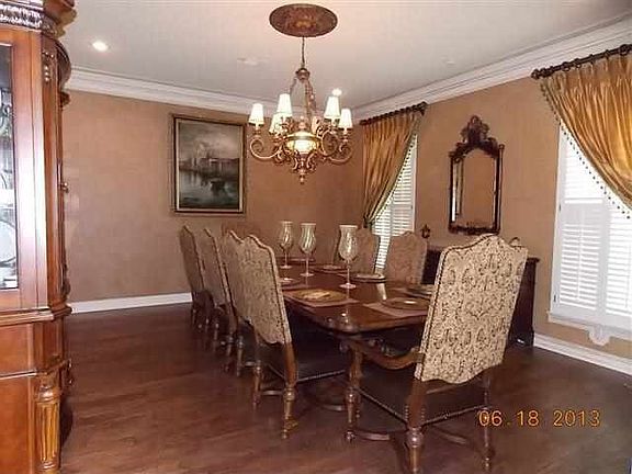 4th image of 5230 Fairmont Dr