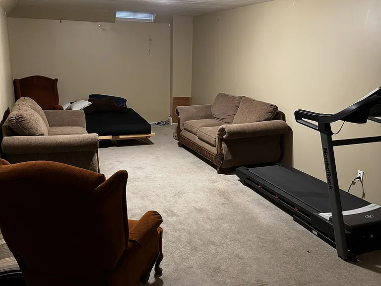 5702 Kentford Cir — Photo 17