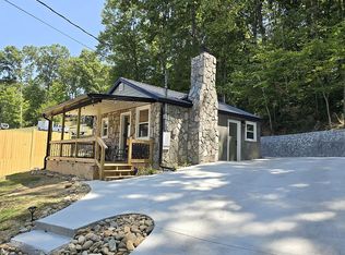 Cottage Ln, Dandridge, TN 37725