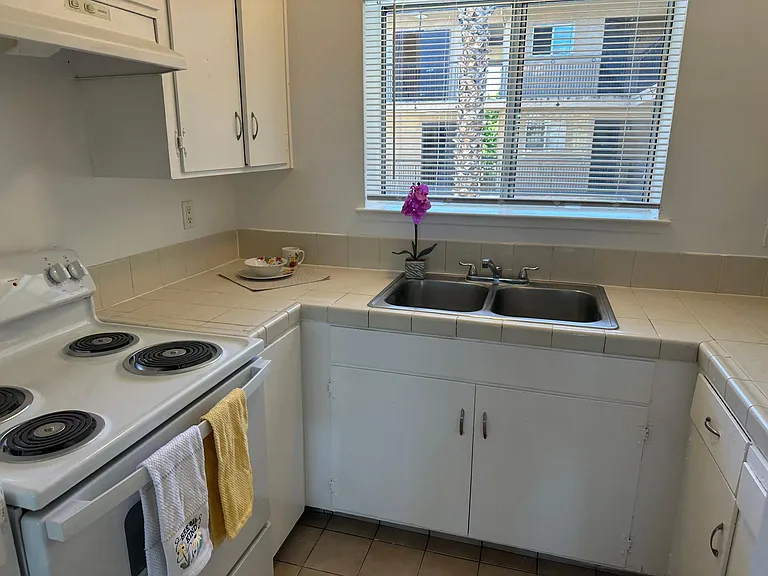West Village Apartments — Photo 45