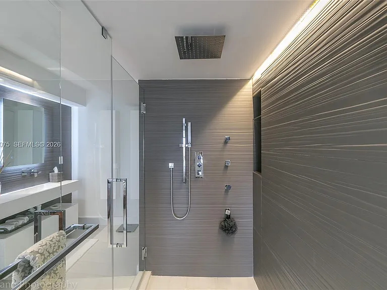 3 Grove Isle Dr #C502 — Photo 23