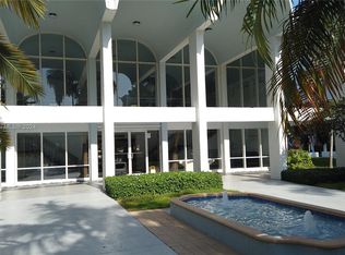 498 NW 165th Street Rd APT D301, Miami, FL 33169