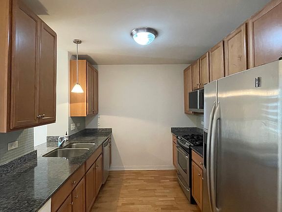 5th image of 1160 S Michigan Ave APT 2006