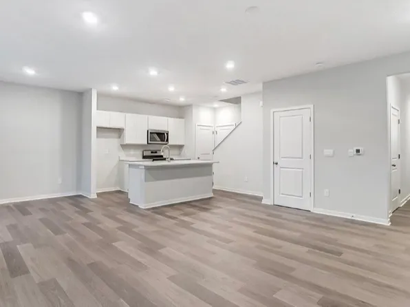 1480 Cardinez Way, Columbus, OH 43228