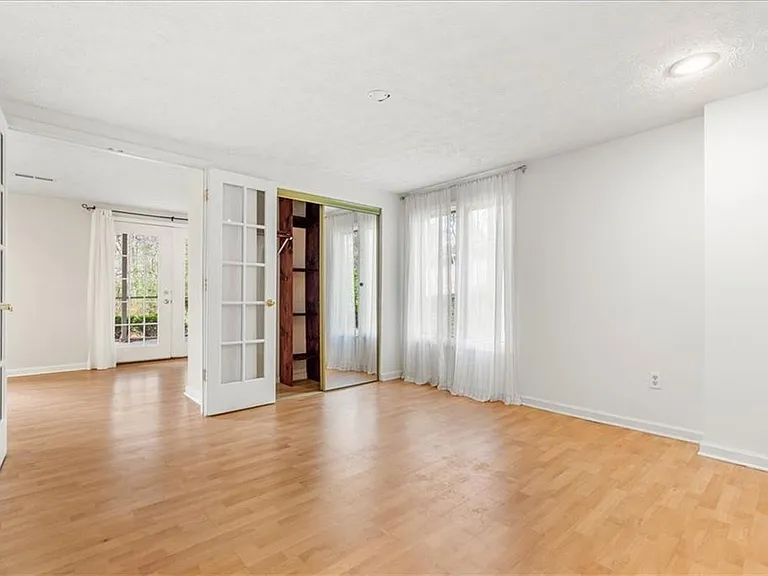 11190 Abbotts Station Dr — Photo 20