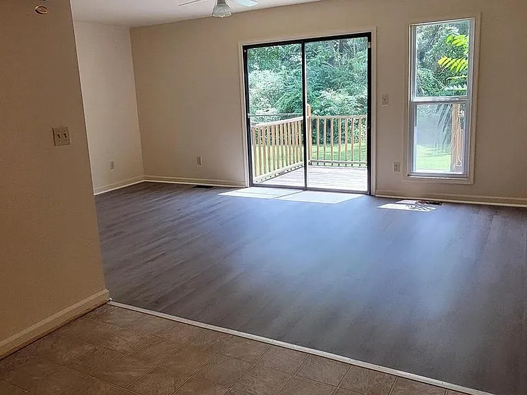 11057 Vernon Woods Dr — Photo 3