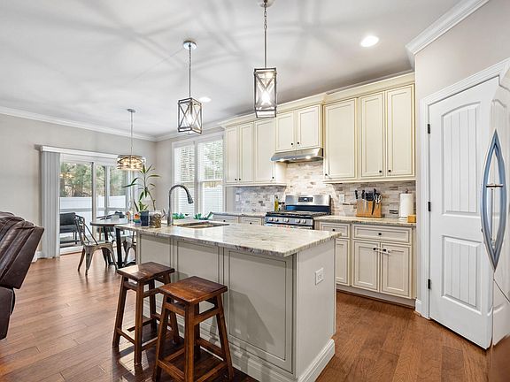 3rd image of 3724 Massey Ridge Ct