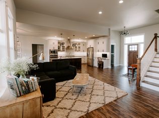 1055 Cayuse Dr, Richland, WA 99352