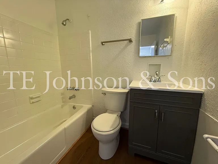 1137 N Cameron Ave #C — Photo 14