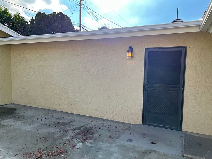 1st image of 220 Lilac Ct #3