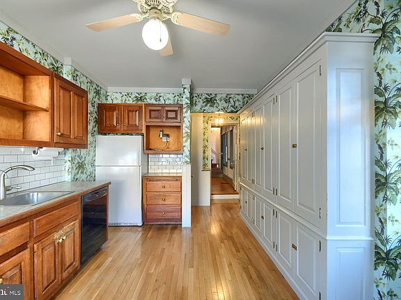 5th image of 333 W Gay St