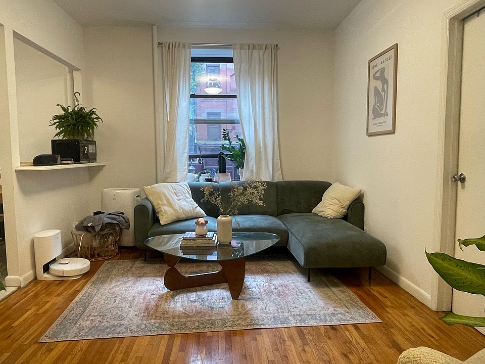 1st image of 1716 2nd Ave APT 2E