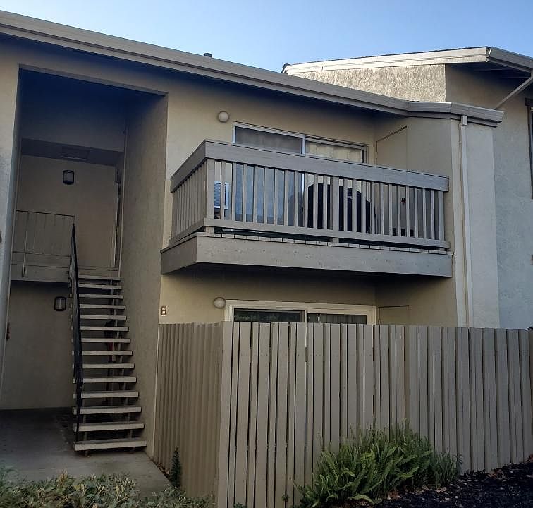 Upper level unit
