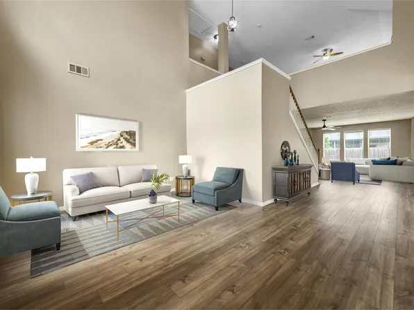 7309 Falcon Ct, North Richland Hills, TX 76180