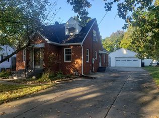 505 S 2nd St, Effingham, IL 62401
