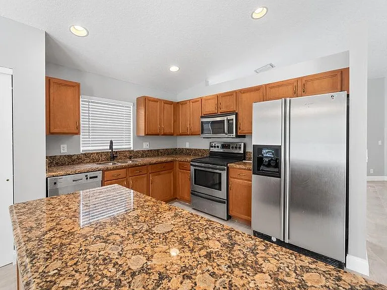 15079 Corby Ct — Photo 4