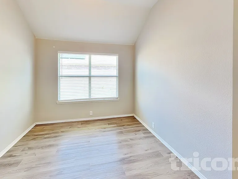 120 Bison Meadow Dr — Photo 4