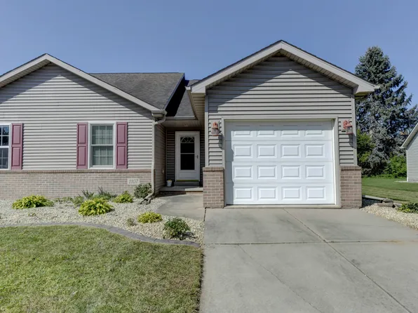 1107 Pine Creek Rd, Valparaiso, IN 46383