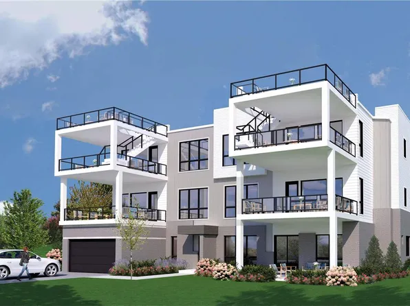 3750 Village Heights Ct #2, Petoskey, MI 49770