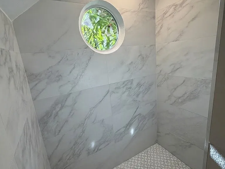 Shower with window