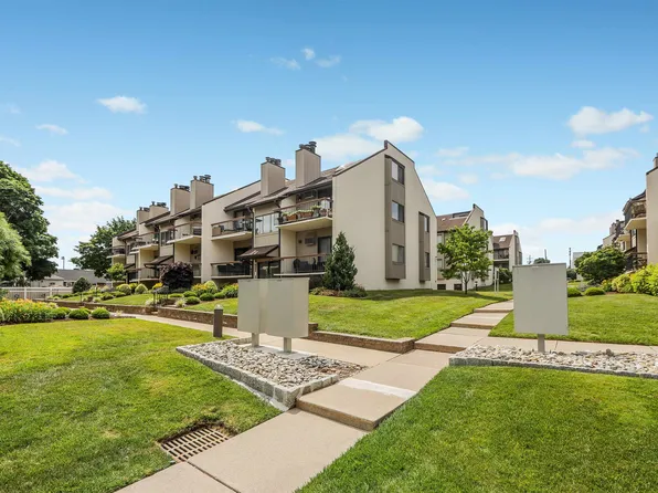 101 W Ridge Mews #101, Wood Ridge, NJ 07075