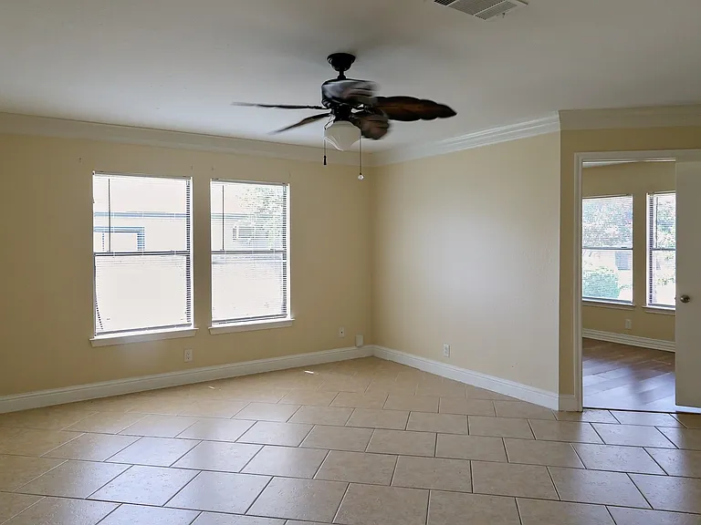 2909 Donnell Dr — Photo 6