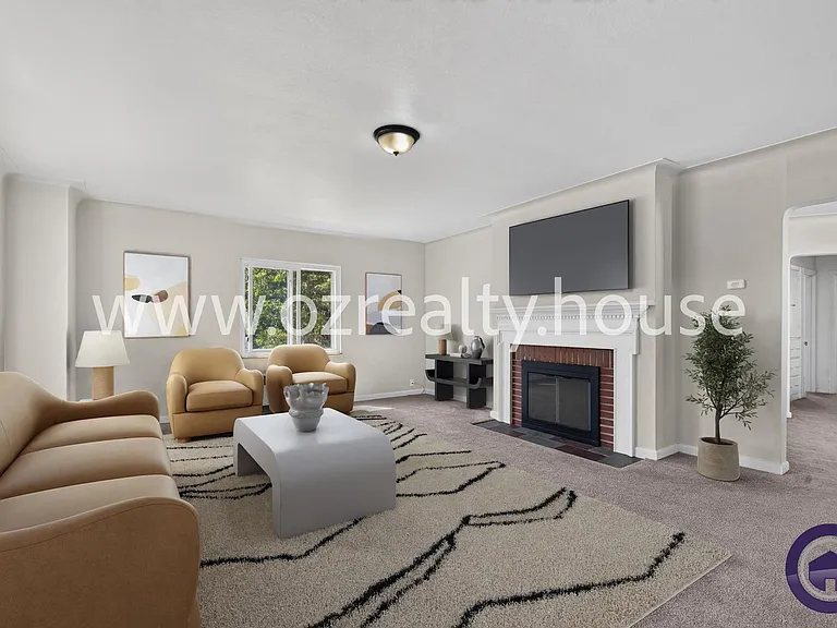 1734 Wellesley Dr #2 — Photo 2