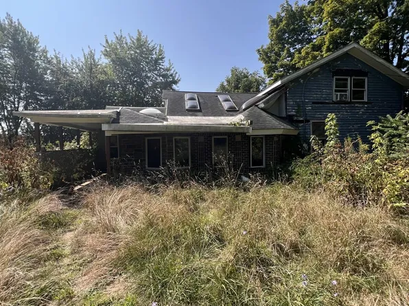 9325 N 850 E, New Carlisle, IN 46552