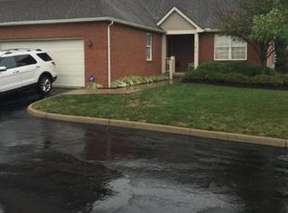 6902 Greensview Village Dr, Canal Winchester, OH 43110