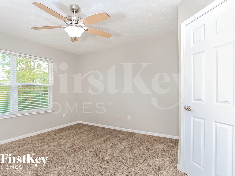 6311 Sara Ct — Photo 13
