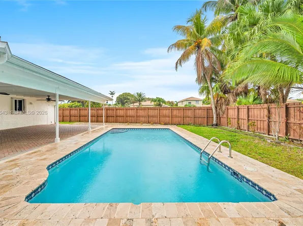 15930 SW 90th Ave, Palmetto Bay, FL 33157