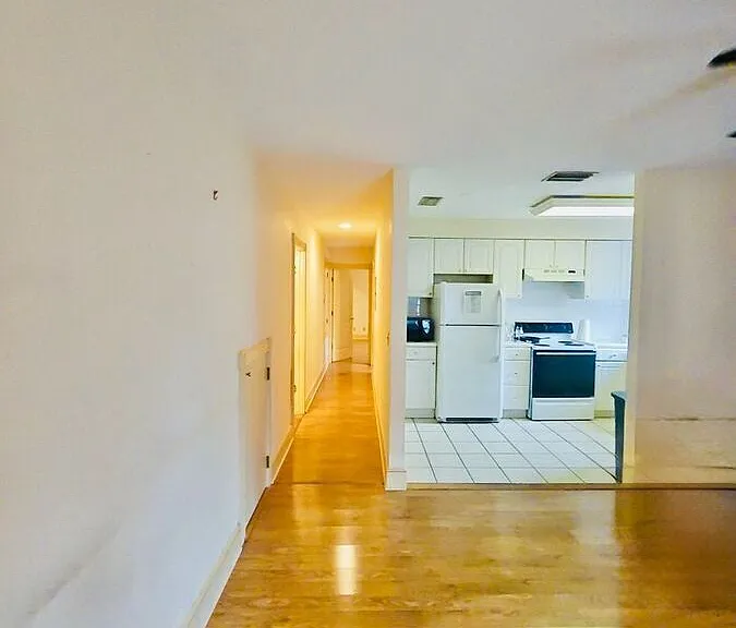 14 Hamilton Heath Dr #B — Photo 4