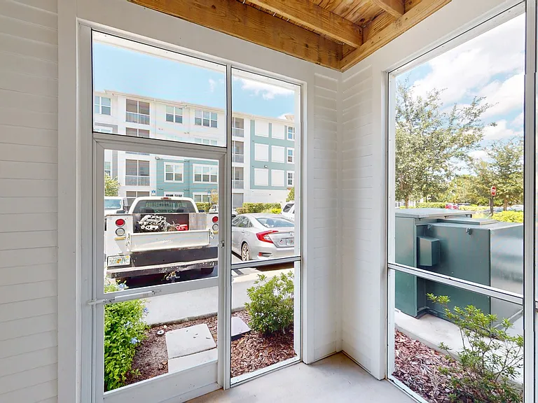 Essex Luxe Apartments — Photo 90